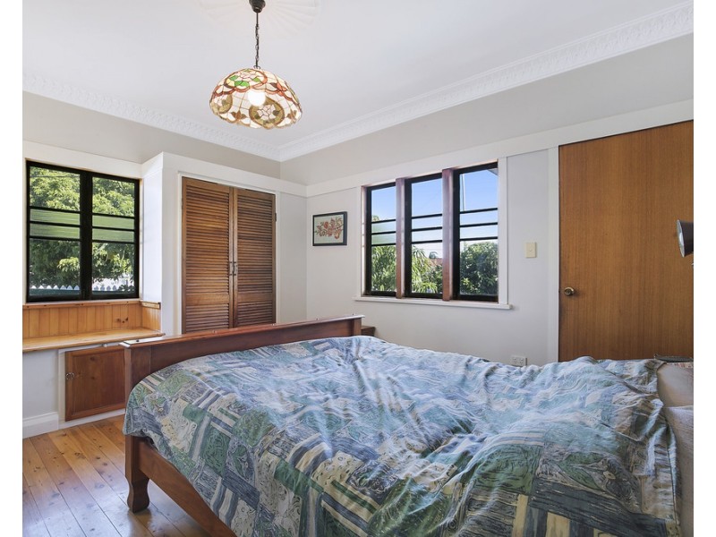 2 Barker Street, Wavell Heights QLD 4012