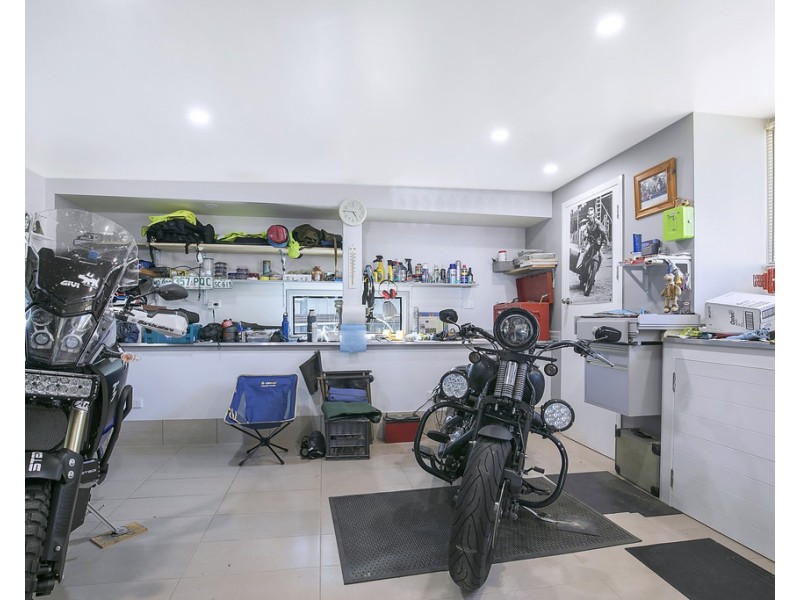 2 Barker Street, Wavell Heights QLD 4012