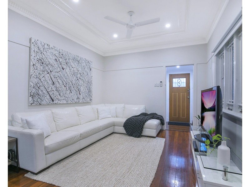 12 Princess Street, Camp Hill QLD 4152