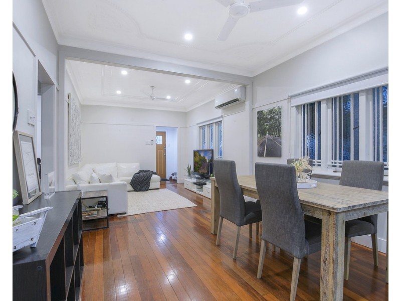 12 Princess Street, Camp Hill QLD 4152