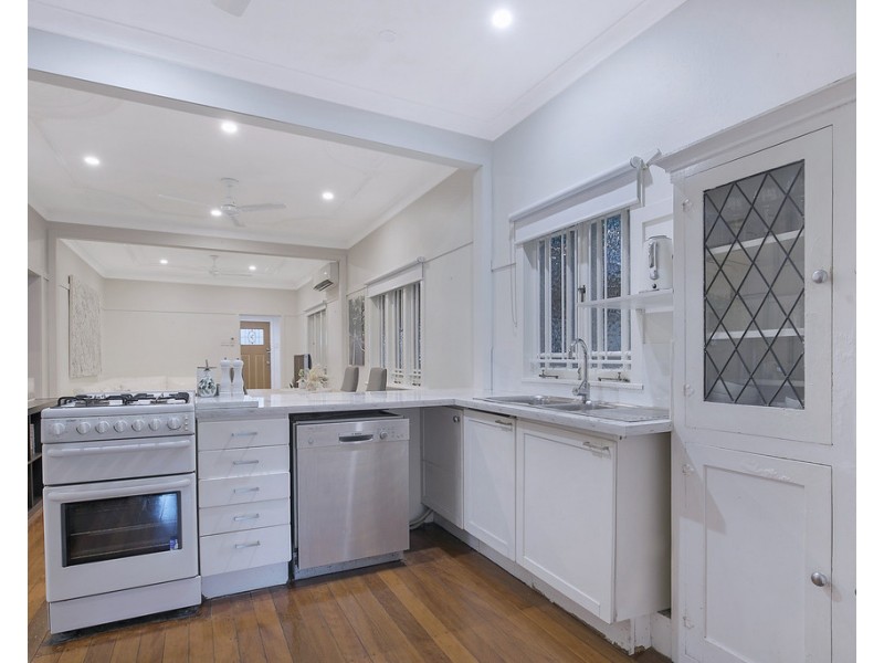 12 Princess Street, Camp Hill QLD 4152