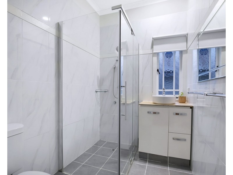 12 Princess Street, Camp Hill QLD 4152