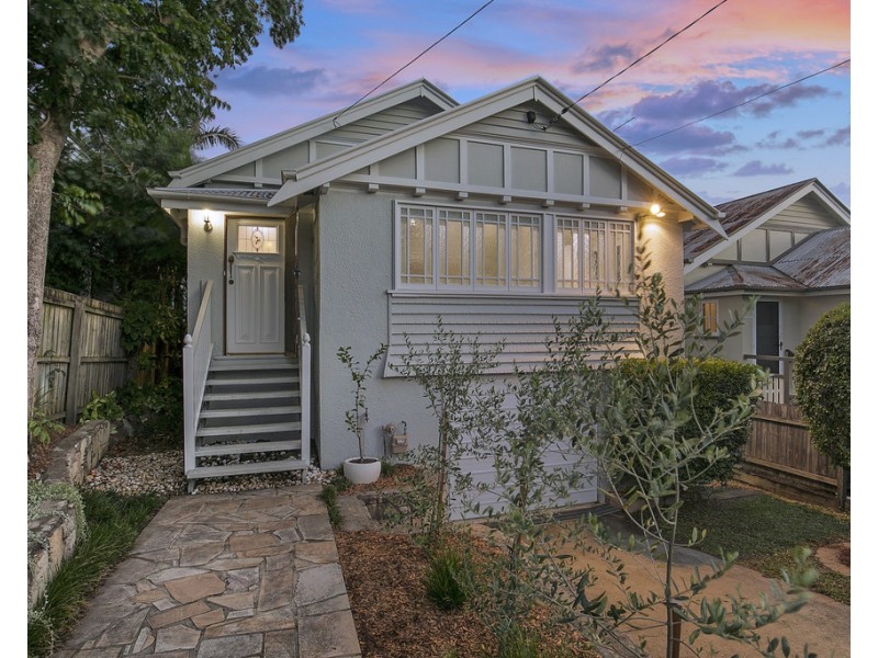 12 Princess Street, Camp Hill QLD 4152