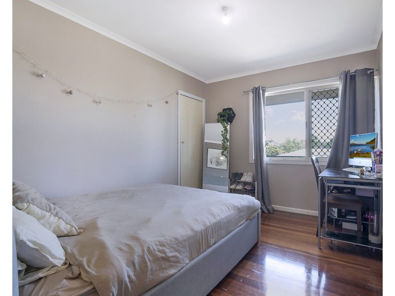 4 Baines Street, Kallangur QLD 4503