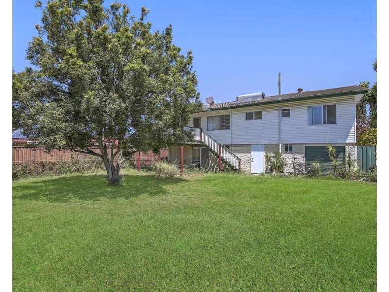 4 Baines Street, Kallangur QLD 4503