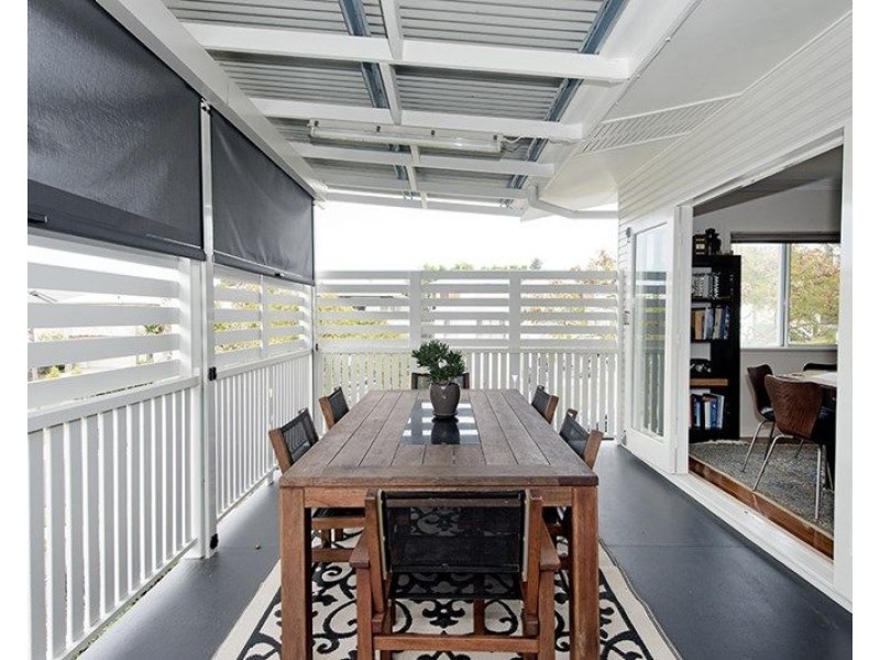 26 Melbourne Avenue, Camp Hill QLD 4152