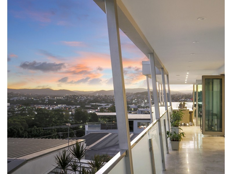 17B Comus Avenue, Ascot QLD 4007