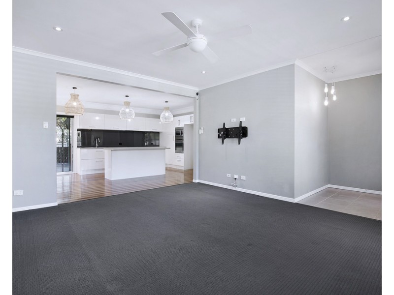 27 Matthews Street, Stafford QLD 4053