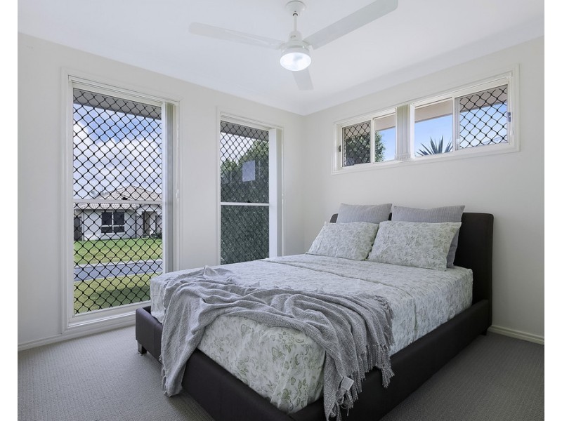 32 Shimao Crescent, North Lakes QLD 4509