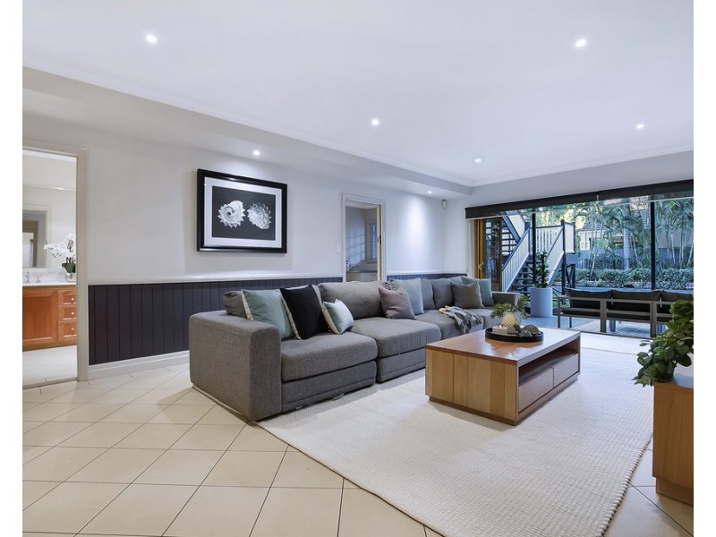 6 Alexandra Road, Ascot QLD 4007