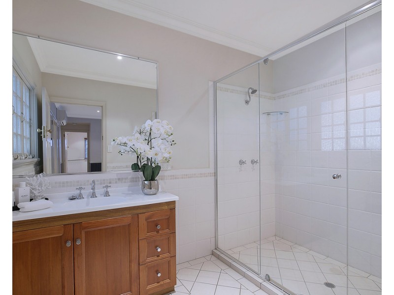 6 Alexandra Road, Ascot QLD 4007