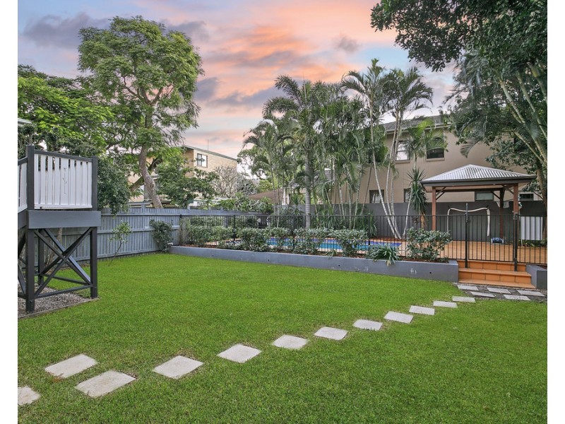 6 Alexandra Road, Ascot QLD 4007