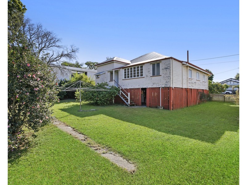 18 Ellesmere Street, Yeronga QLD 4104