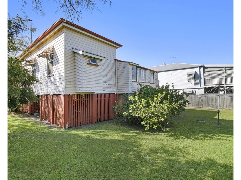 18 Ellesmere Street, Yeronga QLD 4104