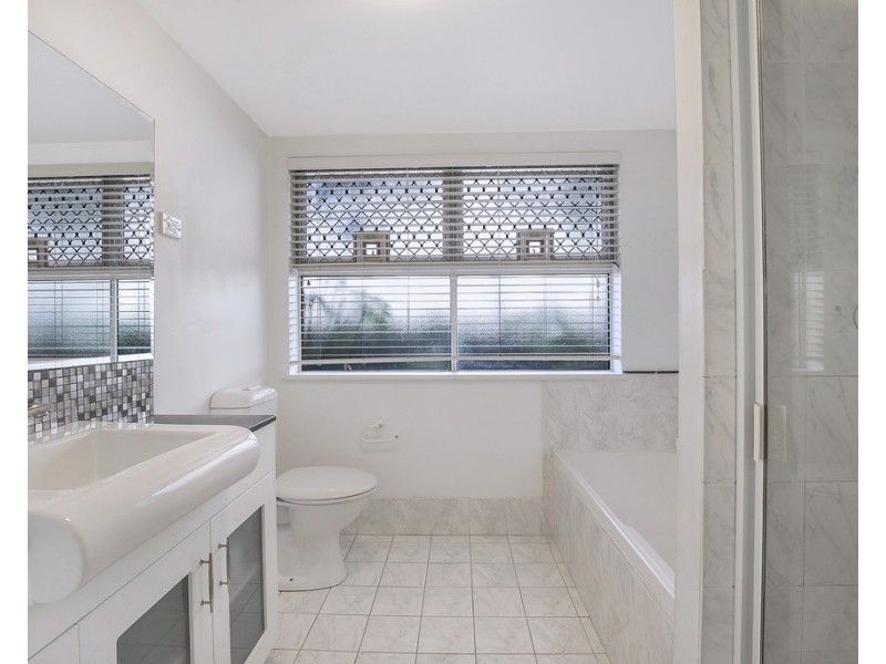 1/90 Racecourse Road, Ascot QLD 4007