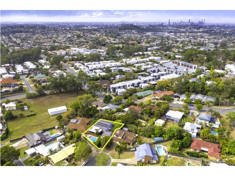 6 Saunders Court, Everton Park QLD 4053