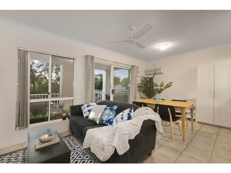 8/5 Whytecliffe Street, Albion QLD 4010