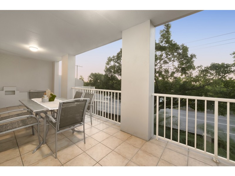 8/5 Whytecliffe Street, Albion QLD 4010