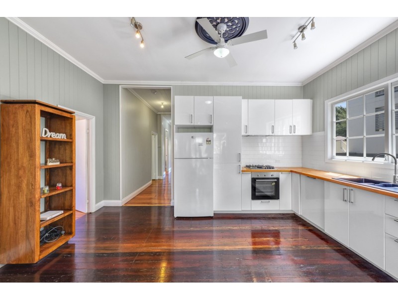 411 Sandgate Road, Albion QLD 4010