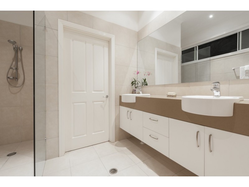 13 Dobson Street, Ascot QLD 4007