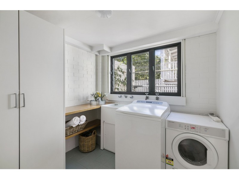 11 Doncaster Street, Hendra QLD 4011