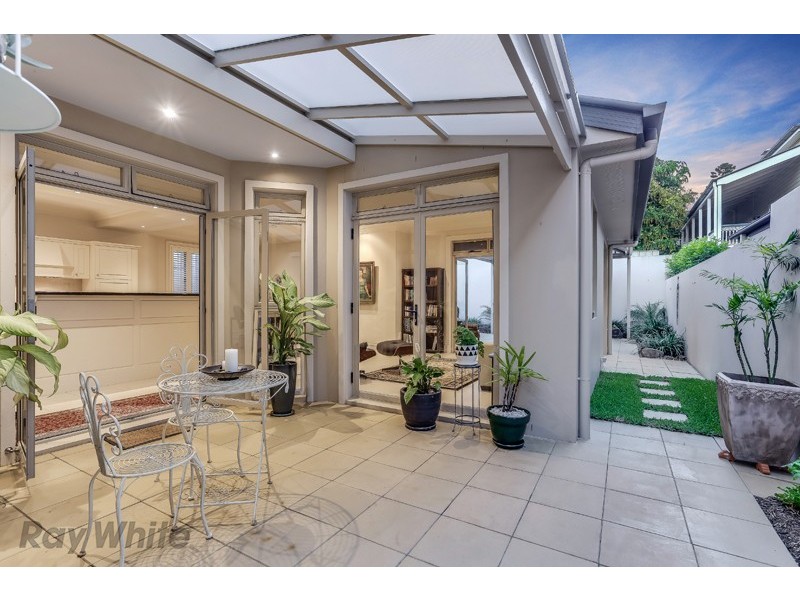 76 Woodville Street, Hendra QLD 4011