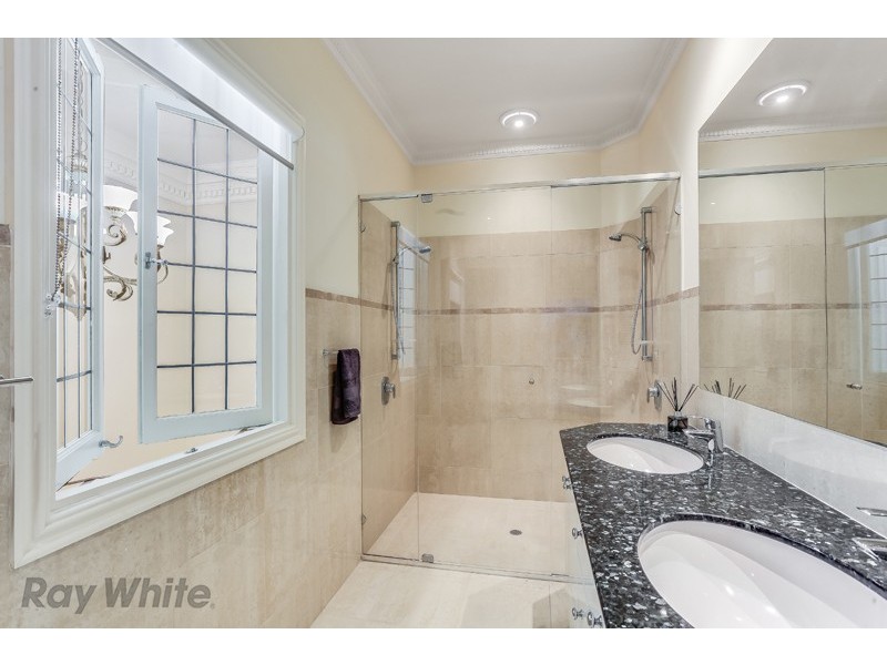 76 Woodville Street, Hendra QLD 4011