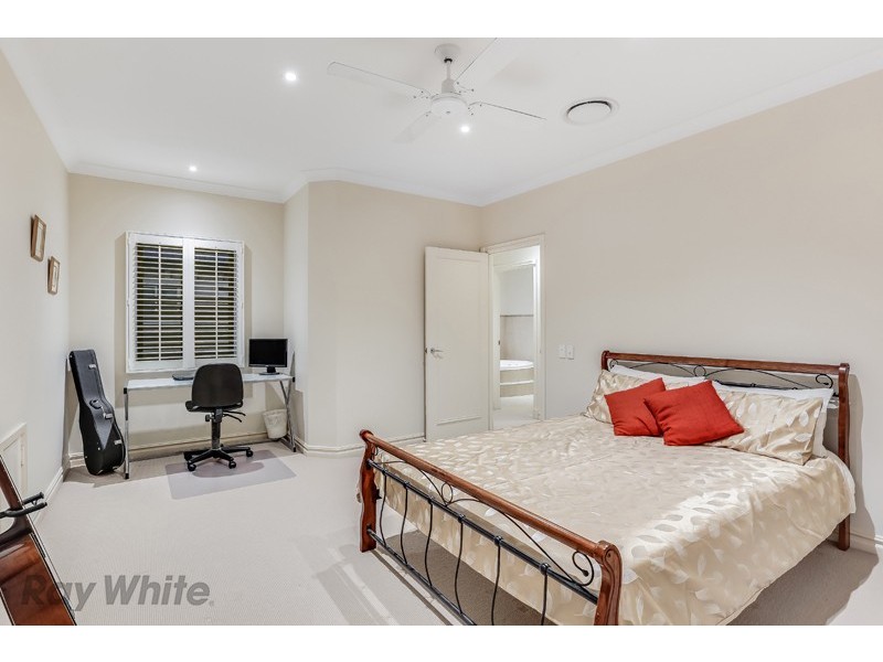 76 Woodville Street, Hendra QLD 4011