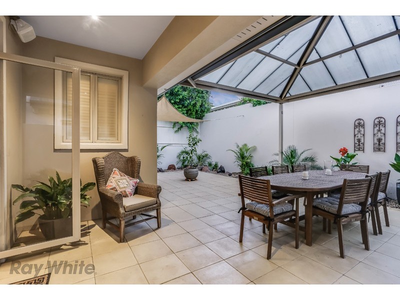 76 Woodville Street, Hendra QLD 4011