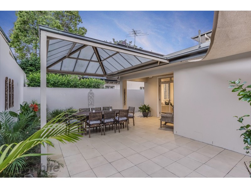 76 Woodville Street, Hendra QLD 4011