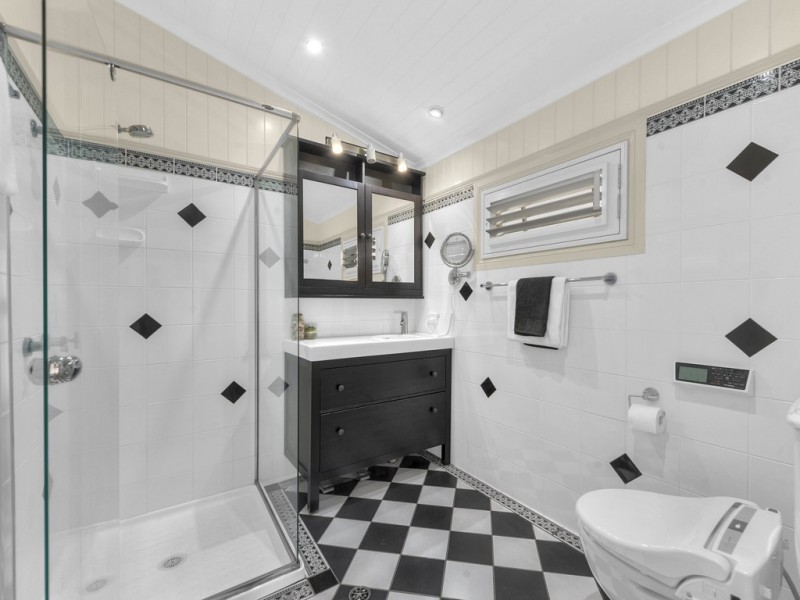 18 Rous Street, Hendra QLD 4011