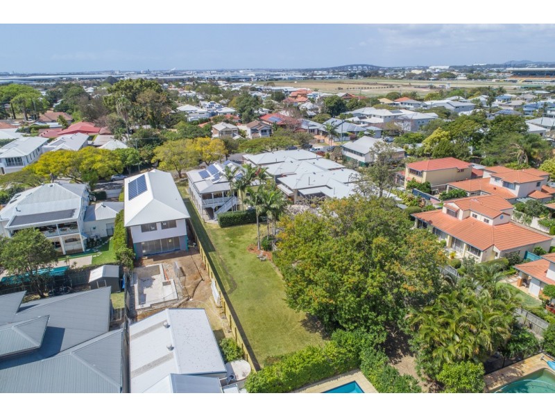 18 Rous Street, Hendra QLD 4011