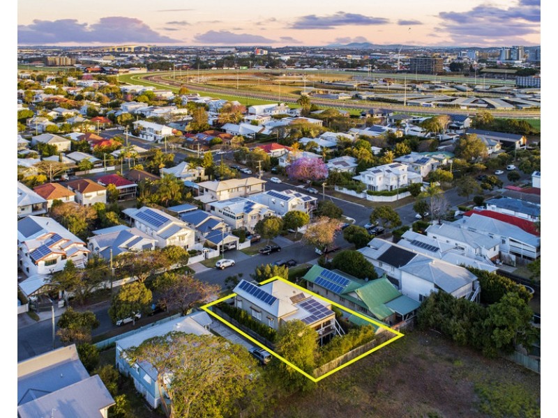 19 Gordon Street, Hendra QLD 4011