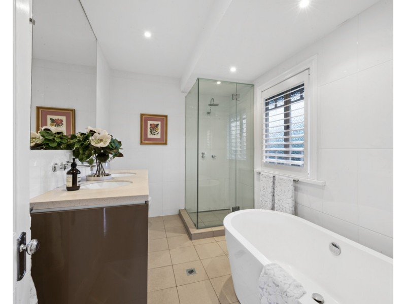 19 Gordon Street, Hendra QLD 4011