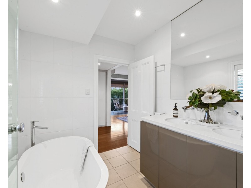 19 Gordon Street, Hendra QLD 4011