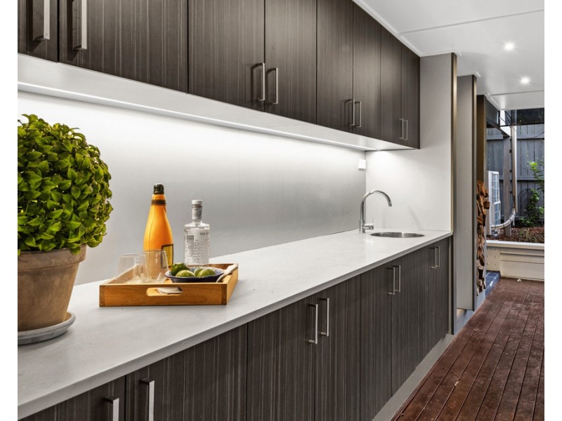 19 Gordon Street, Hendra QLD 4011