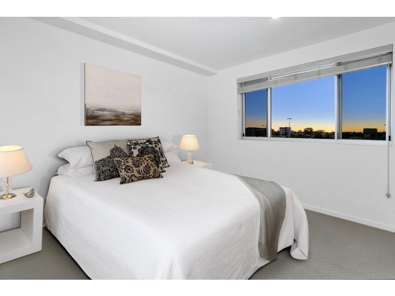 508/20 Playfield Street, Chermside QLD 4032