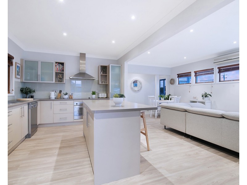 41 Pfingst Road, Wavell Heights QLD 4012