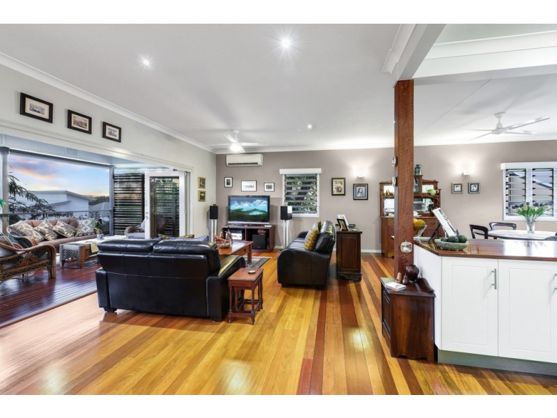 4 Gurley Street, Wavell Heights QLD 4012