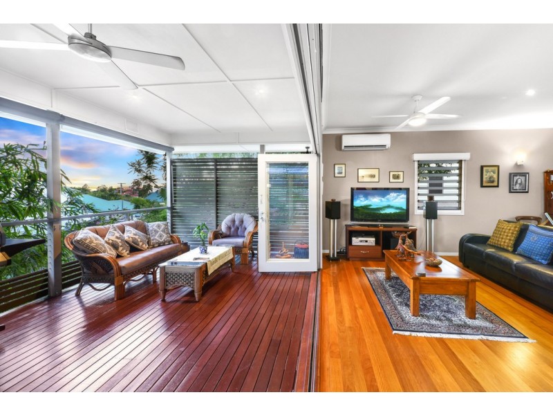 4 Gurley Street, Wavell Heights QLD 4012