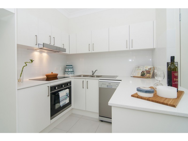 75 Springwood Road, Springwood QLD 4127