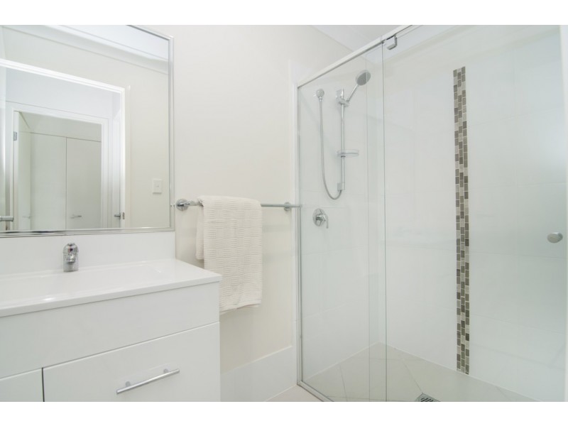 75 Springwood Road, Springwood QLD 4127