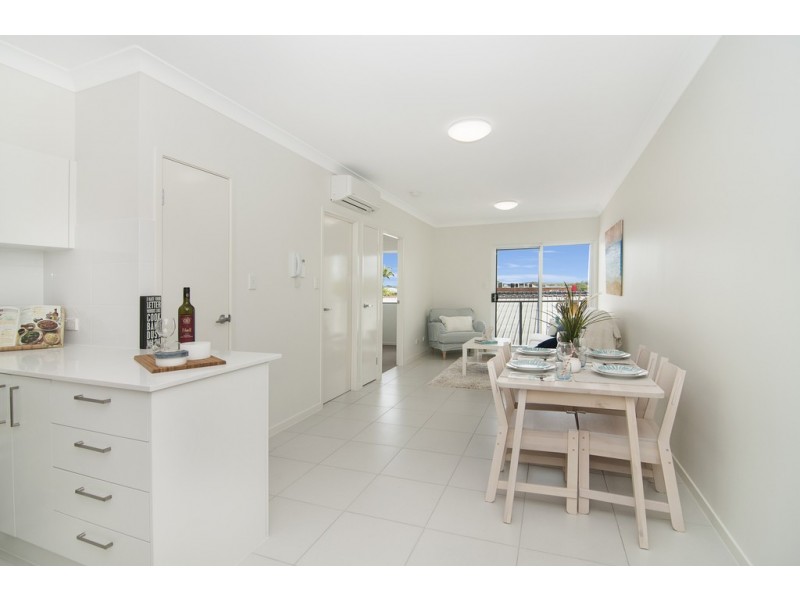 75 Springwood Road, Springwood QLD 4127