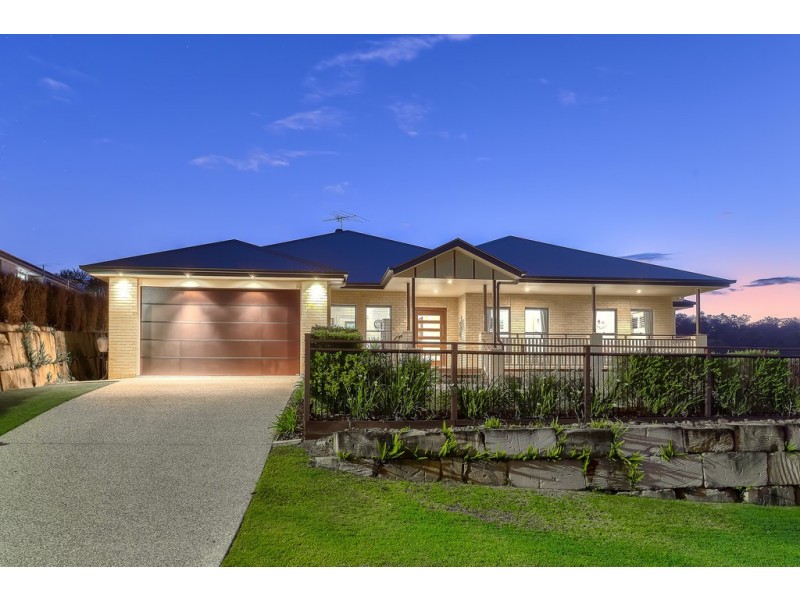 4 Anna Court, Cashmere QLD 4500