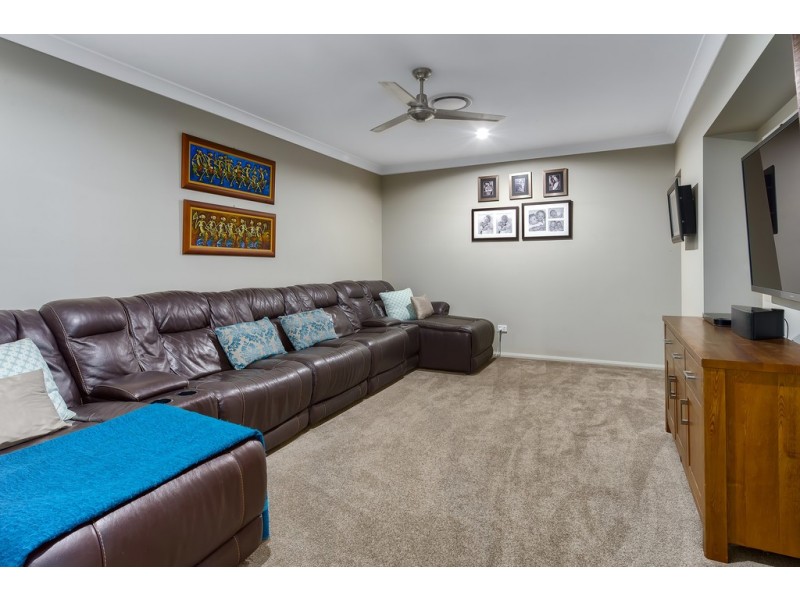 4 Anna Court, Cashmere QLD 4500