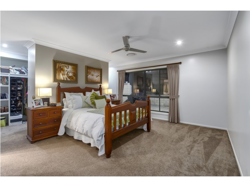 4 Anna Court, Cashmere QLD 4500