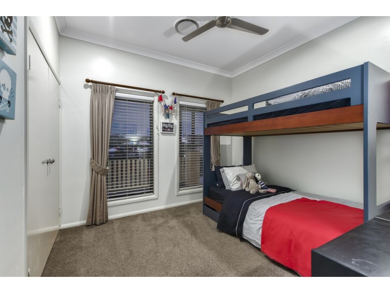 4 Anna Court, Cashmere QLD 4500