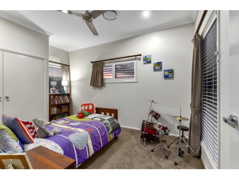 4 Anna Court, Cashmere QLD 4500