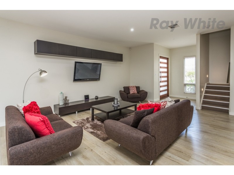 10 Gomera Street, Mawson Lakes SA 5095