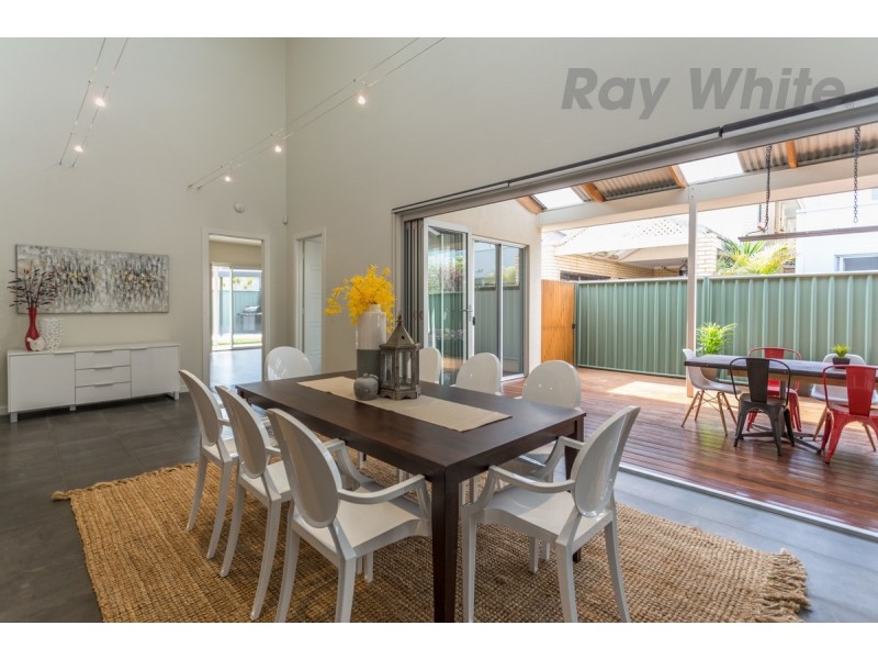 10 Gomera Street, Mawson Lakes SA 5095